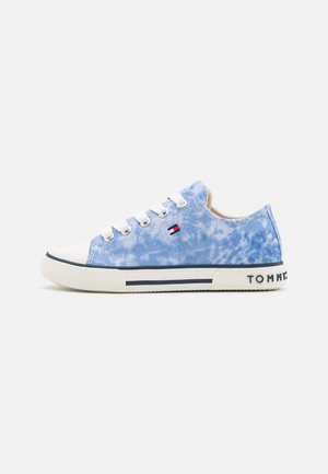 Sneaker low - light blue