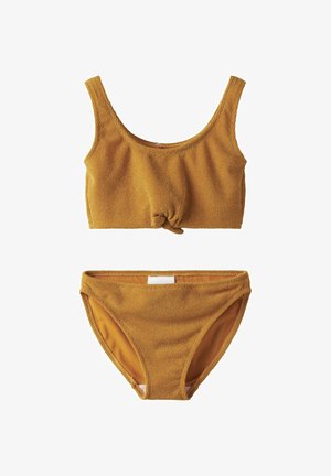 Conjunto de bikini amarillo mostaza que incluye un top corto texturizado con un nudo en la parte frontal y braguitas a juego de corte bajo. Forro interior suave.