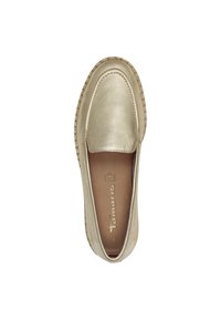 Guld läder slip-on sko med rund tå, synlig sömnad och slät yta. Inuti finns varumärkets logotyp och storleksinformation.