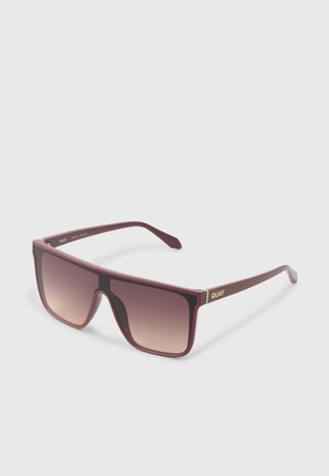 QUAY, NIGHTFALL MEDIUM UNISEX - Слънчеви очила - garnet/dark fawn