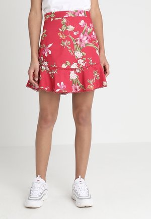 Falda acampanada - red