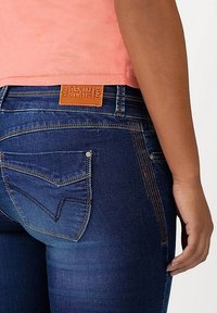 TIMEZONE Jeansshort - blau