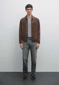 Massimo Dutti TAPERED FIT - Jeans Tapered Fit - mottled blue