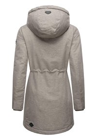 Grijs middellang jas met een capuchon, een getailleerde taille en elastische manchetten. Heeft een textielstof en een logo-label op de lagere linkerkant.