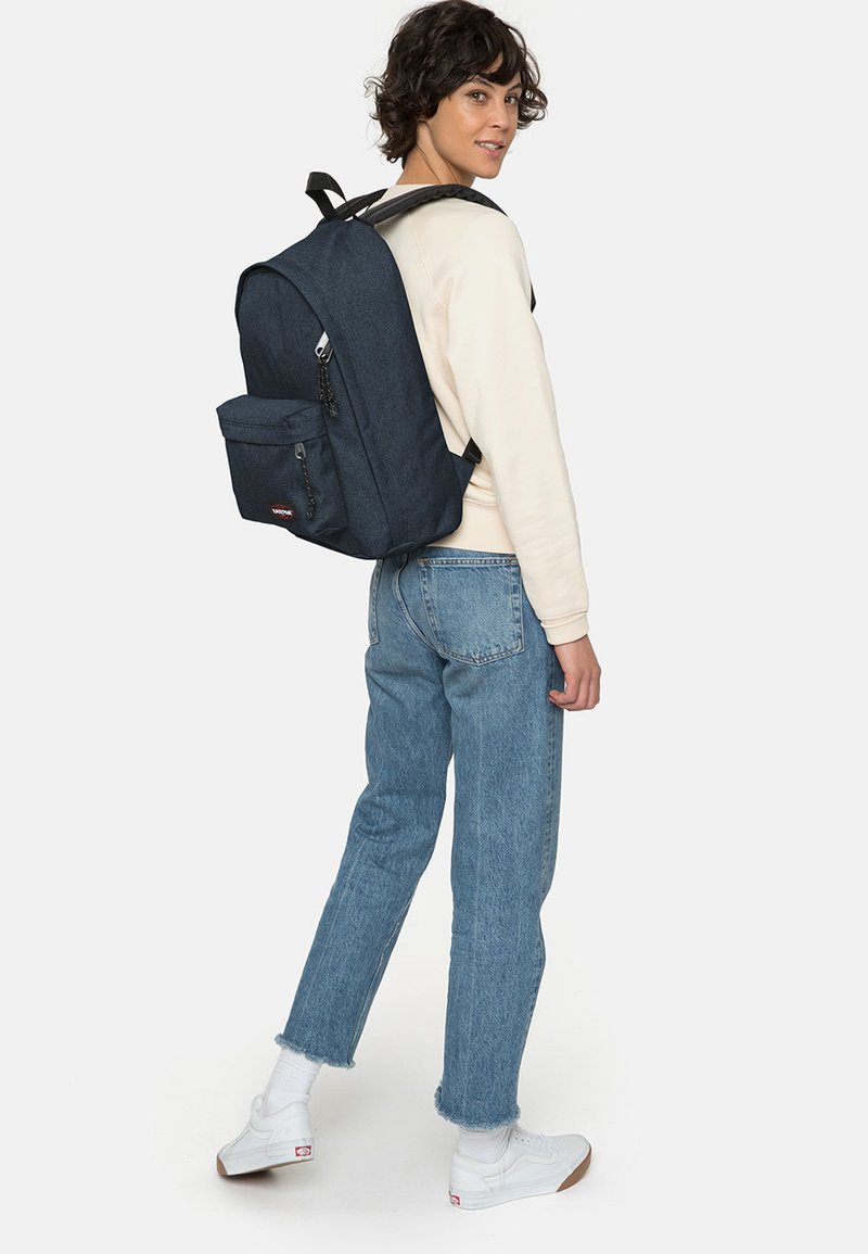 Aardrijkskunde Dag aanplakbiljet Eastpak OUT OF OFFICE - Rugzak - triple denim/blauw - Zalando.be