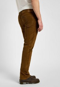 Lee DAREN ZIP FLY - Vaqueros rectos - light brown