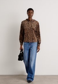 Marc Cain Sweatshirt - milk coffee