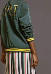 GANT Blouson Bomber - dark green