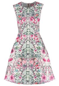 Robe blanche sans manches avec motif floral rose et vert vif, taille cintrée, col rond et fermeture éclair au dos.