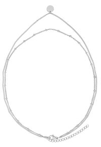 Silberne mehrschichtige Ketten-Neklace mit kleinen runden Perlen und einem kreisförmigen Verschluss. Glatte Textur und glänzende Oberfläche.