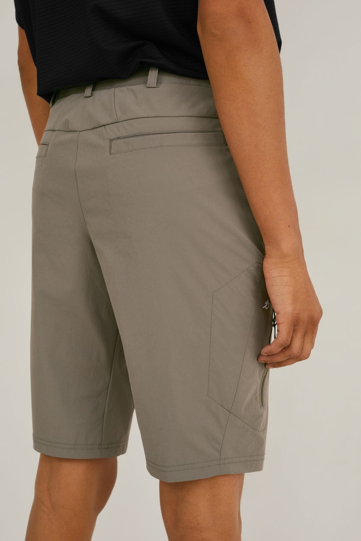 C\u0026A HIKING - Pantalones montañeros cortos - taupe/marrón topo - Zalando.es