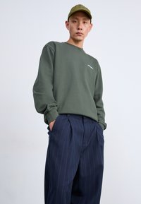 OBEY Recon Pantaloni Cargo Uomo - Tessuto Ripstop Grigio, Vestibilità Regolare, Taglia 48