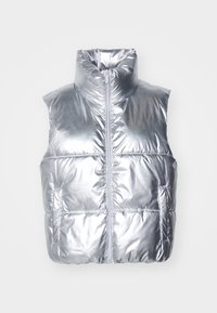 Zilverkleurig donsbodywarmer met een hoge kraag en ritssluiting aan de voorkant. Heeft een doorgestikt ontwerp, glanzende textuur en zijzakken. Mouwloos.