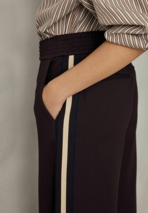 Next, TALL FIT - PONTE WIDE LEG TROUSERS WITH SIDE STRIPES - Tracksuit bottoms - chocolate brown