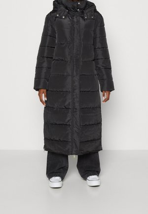 Winter coat - black