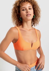 LASCANA - LSCN by Lascana - Bikini-Top - neon orange Thumbnail-Bild 1