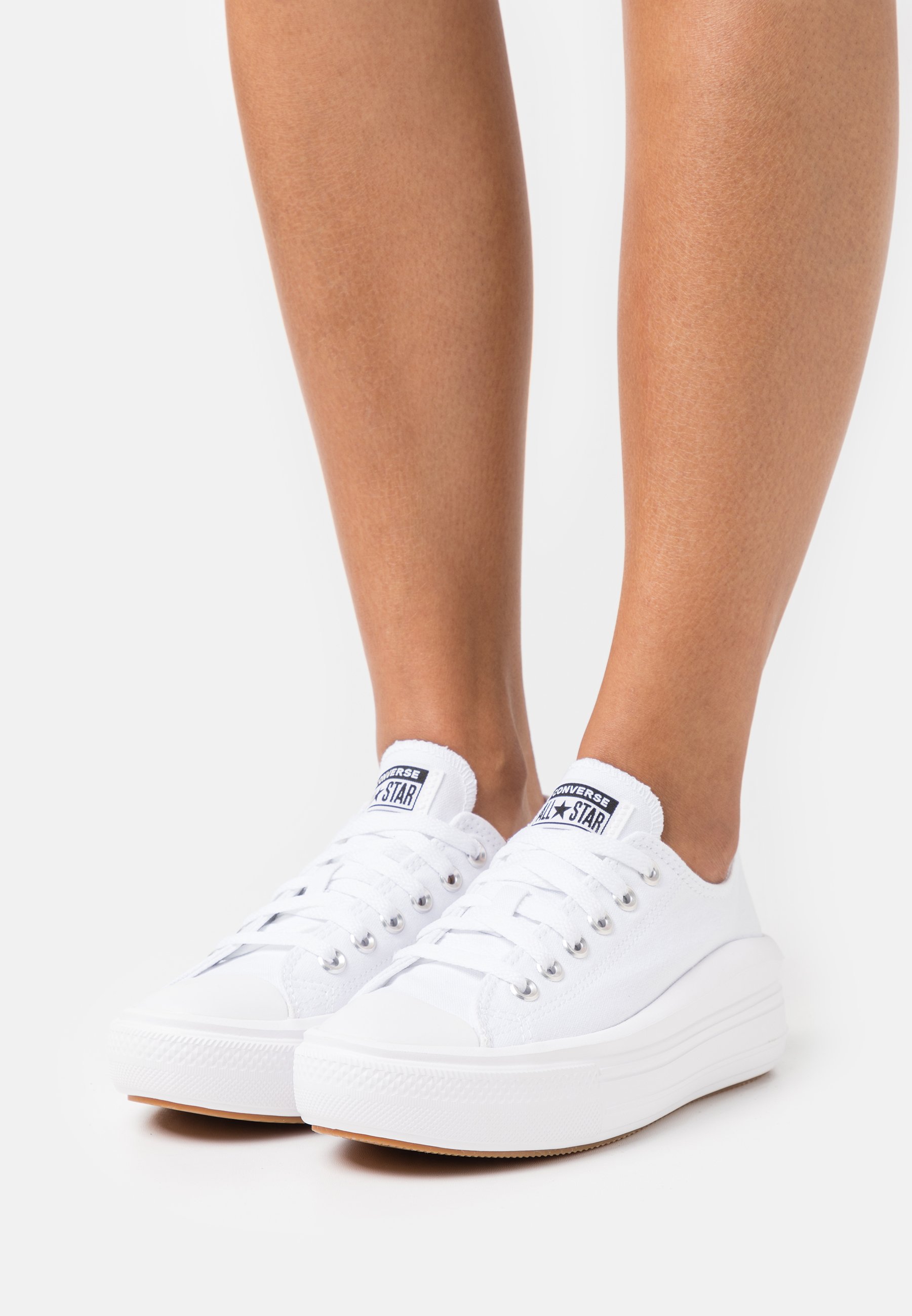 chuck taylor basse blanche