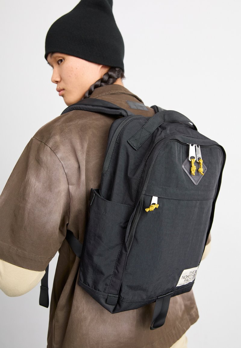 The North Face BERKELEY DAYPACK UNISEX - Rucksack - black/mineral/black - Zalando.ie The North Face BERKELEY DAYPACK UNISEX - Rucksack - black/mineral/black - Zalando.ie