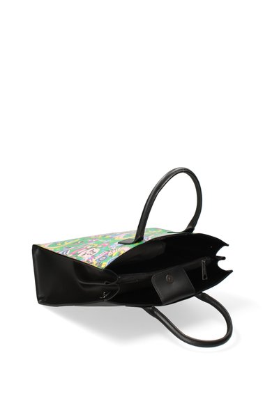 Borsa a tracolla con una parte anteriore colorata e a motivo e un retro in pelle nera. Presenta due manici, un compartimento con zip e un'apertura superiore per un facile accesso.