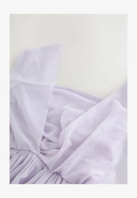 Ei valittu, lilac purple