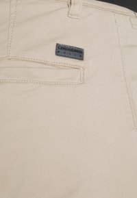 Lindbergh CLASSIC CHINO BELT - Shorts - sand