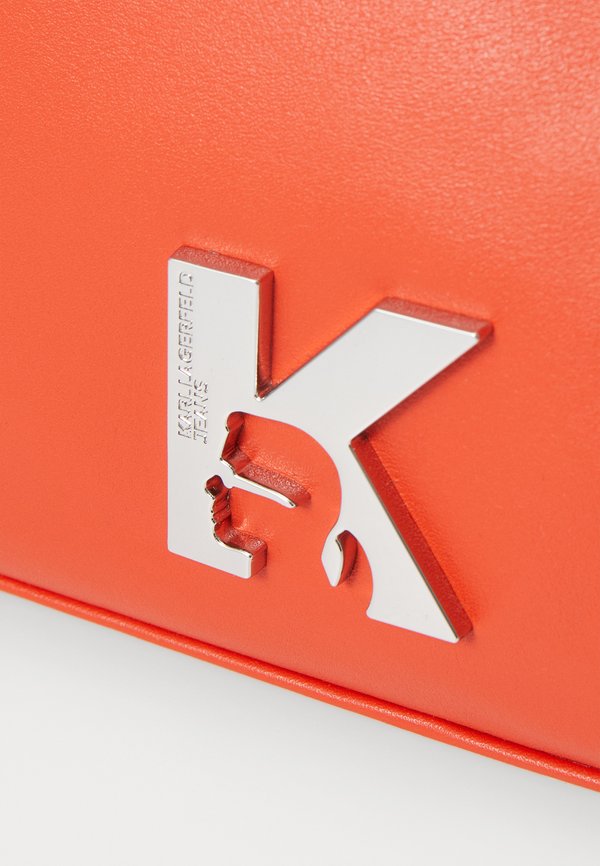 GEO MATTE  - Handbag - poinciana4