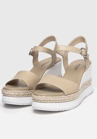 NeroGiardini Sandali con zeppa - lino