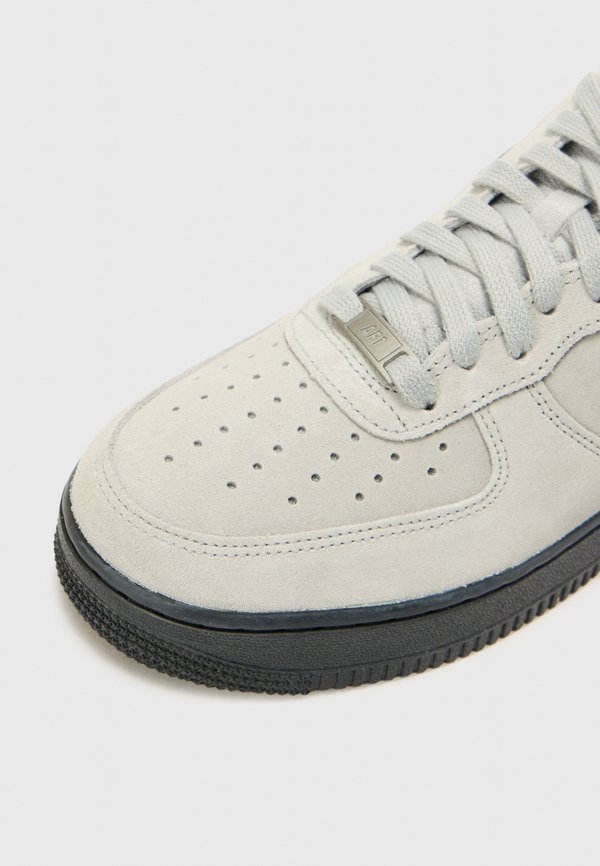AIR FORCE 1 07 LV8 - Trainers3