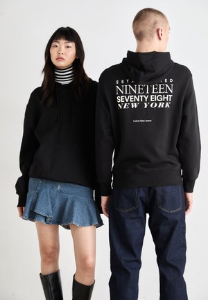 Calvin Klein Jeans TYPEFACE GRAPHIC HOODIE UNISEX - Hoodie - black