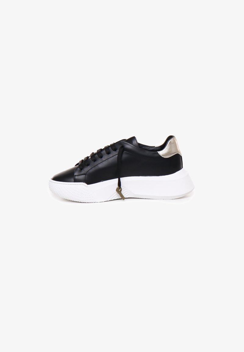 Ganni Scarpe Basse Nero in Black | UK Ganni Scarpe Basse Nero in Black | UK
