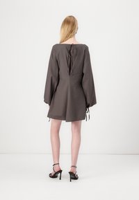 Thumbnail Image 4