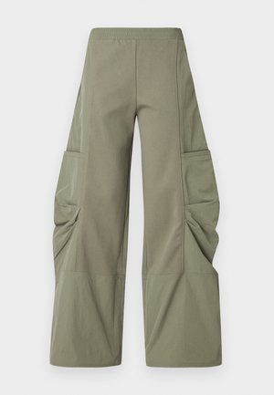 Cargohosen in Olivgrün, mit elastischem Bund, weitem Bein und mehreren seitlichen Taschen mit gerafften Stoffdetails.