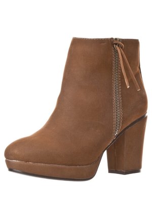 Bottines à talons hauts - cognac