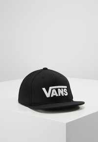 Cappellino da baseball nero in tessuto con visiera rigida. Presenta il logo "VANS" ricamato in bianco sulla parte anteriore. Design strutturato classico.