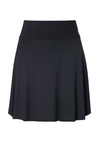 Zwarte sportrok met een gladde textuur, brede tailleband en een uitlopende vorm tot halverwege de dij. Geen zichtbare patronen of accenten.