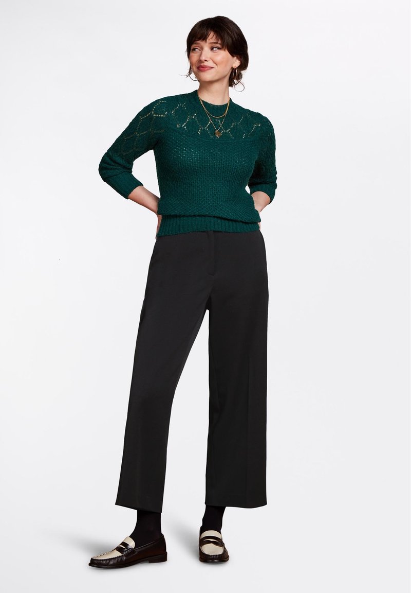 King Louie - JEANNIE YOKE FARFALLE - Jumper - pine green, Enlarge