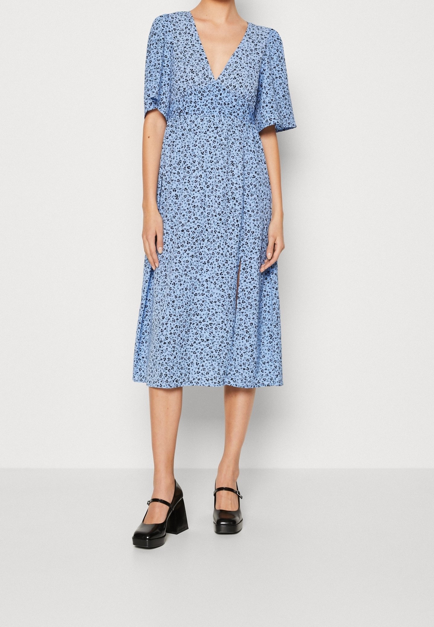 Monki Day dress - light blue - (Pre-owned) - Zalando.ie