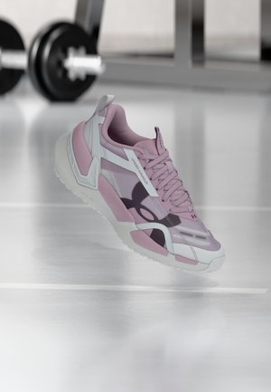 Under Armour, REIGN XT - Тренировъчна обувка - mauve pink/distant gray/purple echo