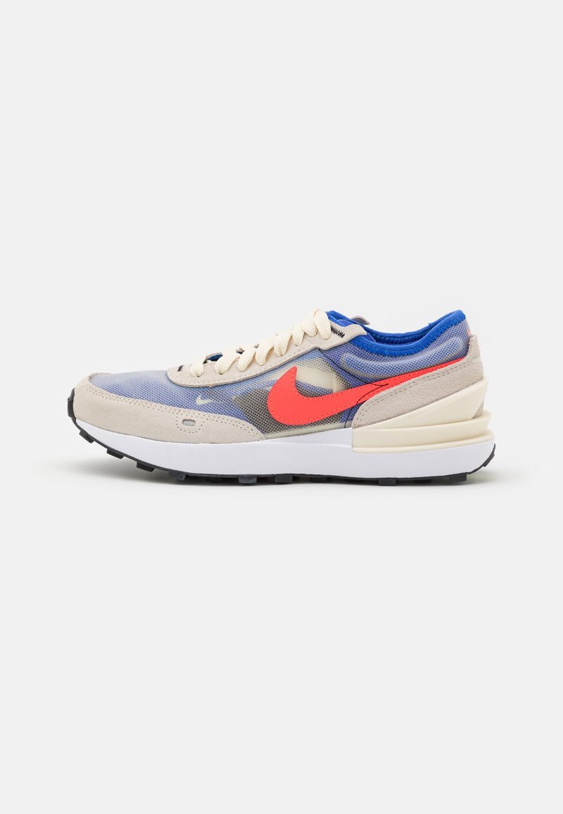 Nike Sportswear Matalavartiset tennarit - coconut milk/bright crimson/hyper royal/light lemon twist
