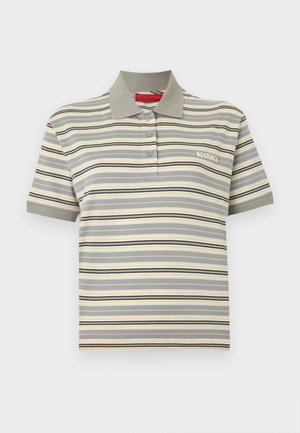 Πόλο με κοντά μανίκια, γκρι γιακά, οριζόντιες ρίγες σε γκρι, λευκό, κίτρινο και μαύρο, με μικρό κεντημένο λογότυπο "MAX&Co" στο στήθος.