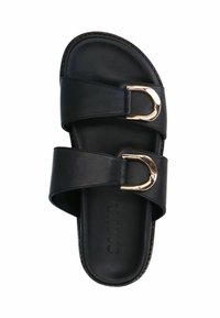 Sandale en cuir noir à glisser, dotée de deux larges brides avec des accents de boucles dorées, semelle plate et semelle intérieure texturée.