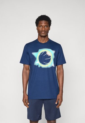 NOVELTY TEE - Marškinėliai su spaudiniu - night indigo