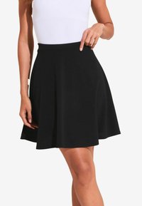 Unselected, black