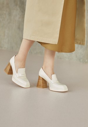 Korolliset avokkaat - off-white