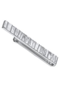Pince à cravate en argent avec une surface texturée et cannelée, de forme rectangulaire et finition polie, mettant en avant un design moderne et une attention aux détails.