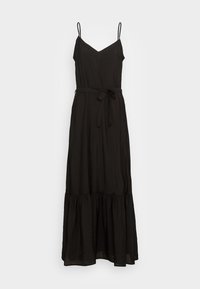 Černé maxi šaty s tenkými ramínky, výstřihem do V a páskem v pase. Mají vrstvený volánový lem a hladkou texturu látky.