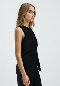 Jimmy Key Top - black
