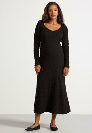 MOM CRIN - Vardagsklänning - black