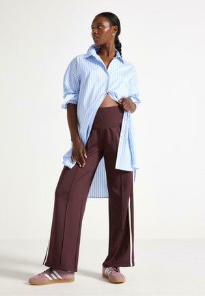 MOM WIDE - Träningsbyxor - dark dusty red