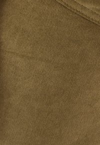 Niet geselecteerd, olive